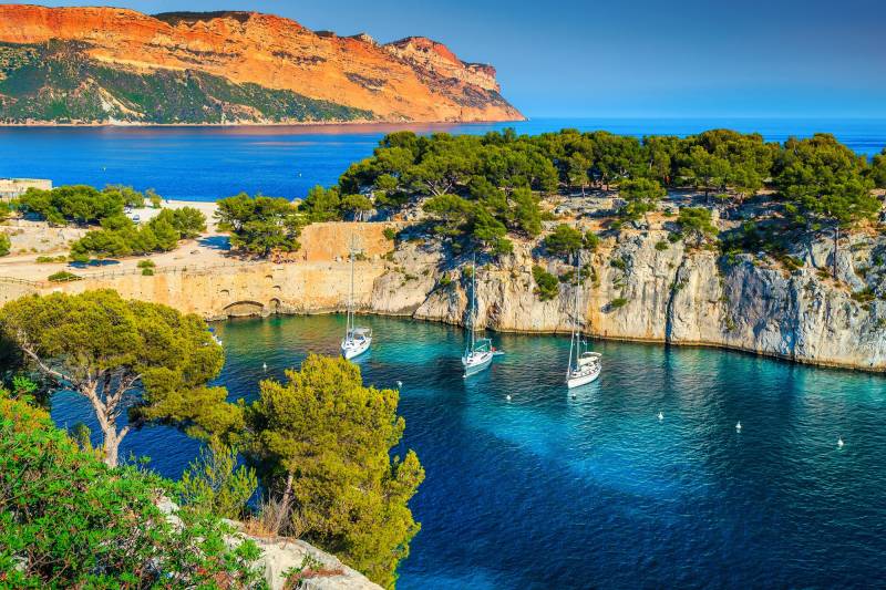 Private Shore Excursion from Marseille Port: Discover Aix, Marseille, and Cassis with Driver Guides